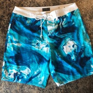 Swim trunks/shorts